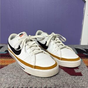 Nike Court Legacy Sneakers